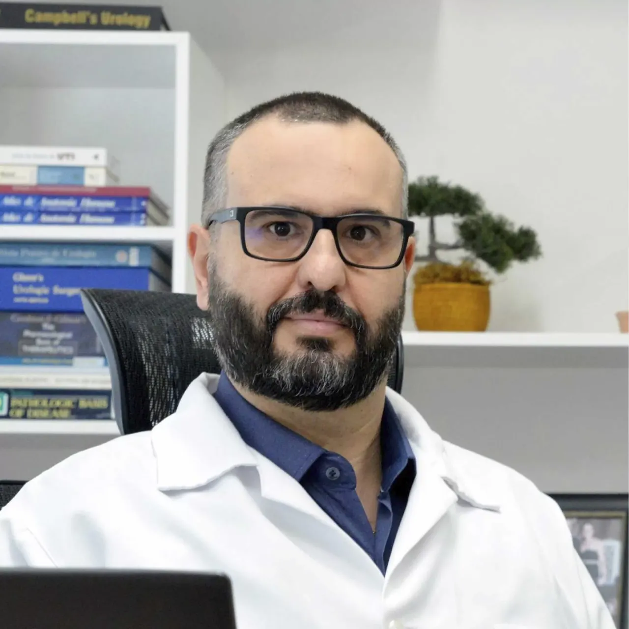 Dr. Ricardo Martins